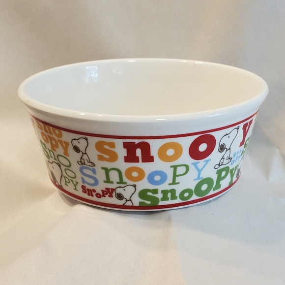 Peanuts / Snoopy Small Round Pet Bowl Perfect for Dogs, Puppies, & Cats NEW - Picture 2 of 4